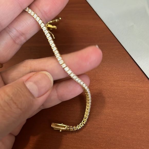 Round brilliant 3 mm tennis bracelet  for women’s is dazzling sparkling stones - Picture 4 of 9